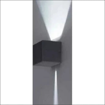PIL 303551 Decken-/Wandleuchte 100 mm