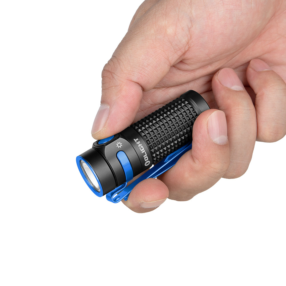 OLight Baton 4 Professionelle Kompakt-LED-Taschenlampe