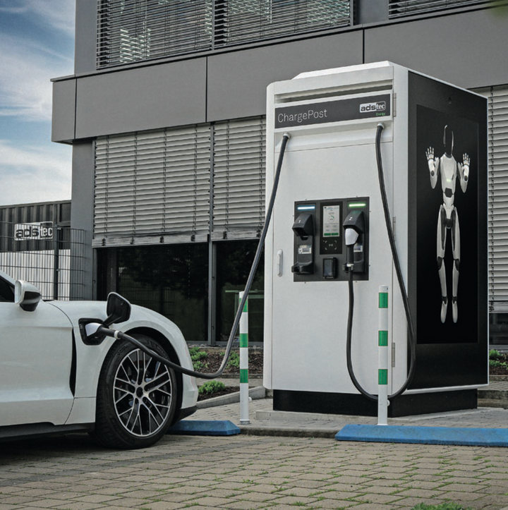ads-tec Energy Gewerbespeicher ChargePost 148kWh